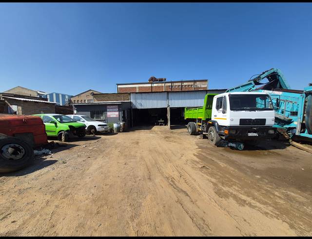 20,000M² INDUSTRIAL YARD TO LET IN WYCHWOOD